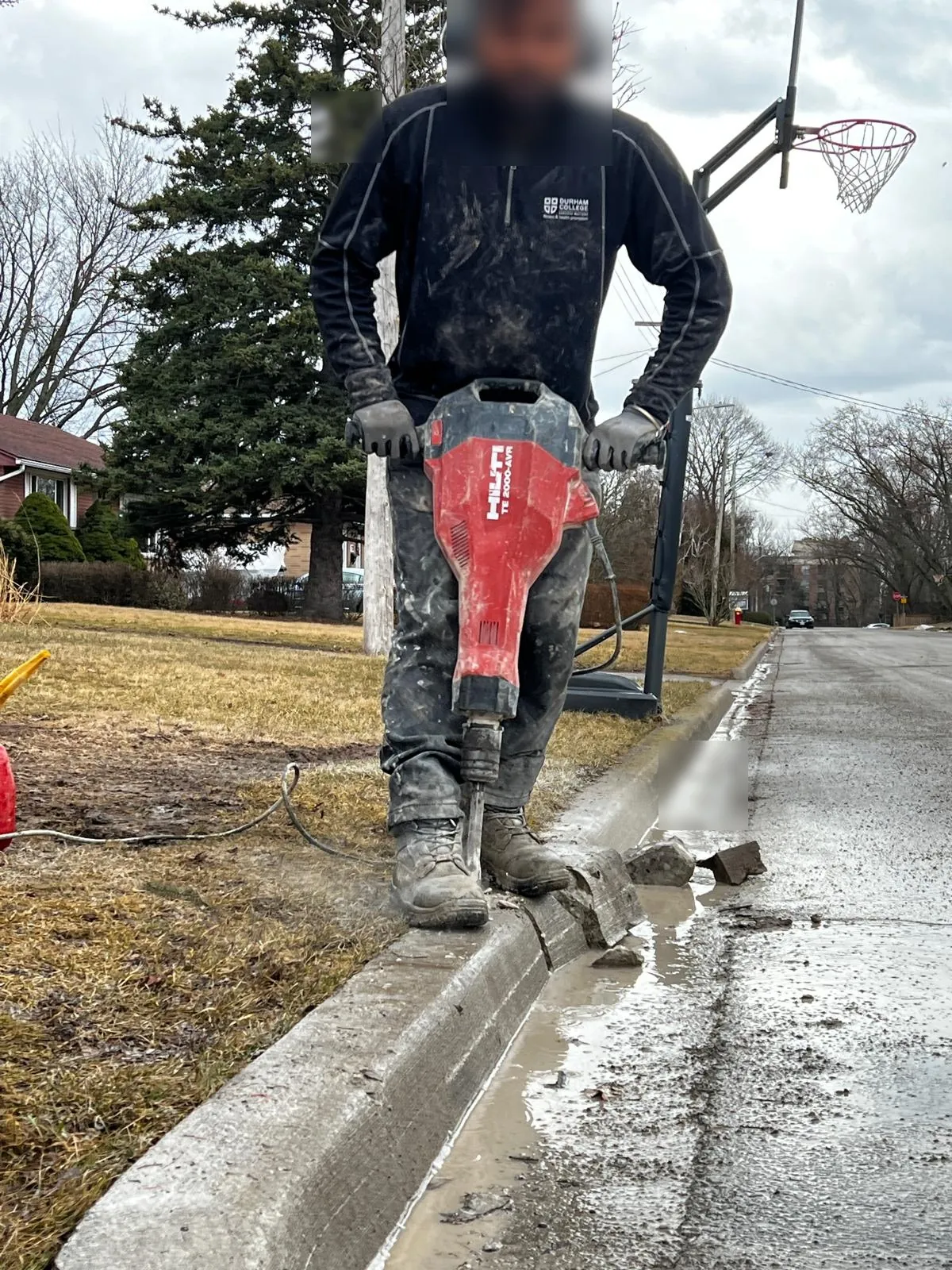 Walk-behind saw — curb line